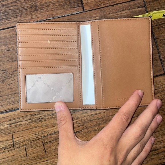 MK passport holder wallet Michael Kors monogram passport holder travel wallet - Picture 2 of 13